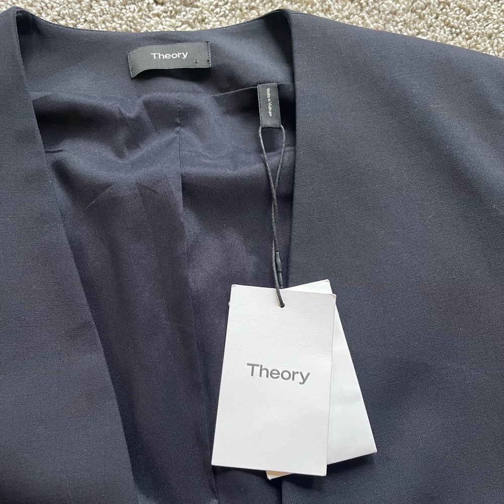 Theory Blazer *NEVER WORN WITH TAGS*
